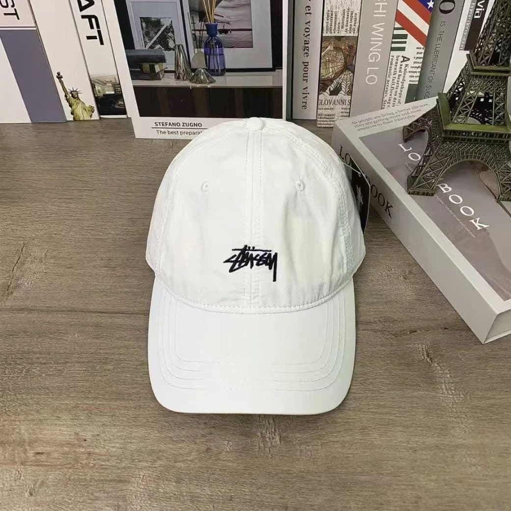 Stüssy Baseball Cap Classic Logo — 速干-白色