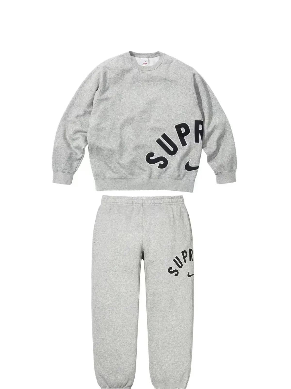 Cropped Sweatshirt & Joggers Set Supreme Nike Logo