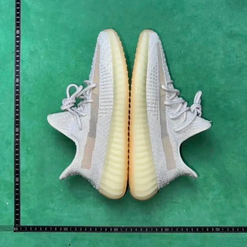 Yeezy Boost 350 V2 Zebra