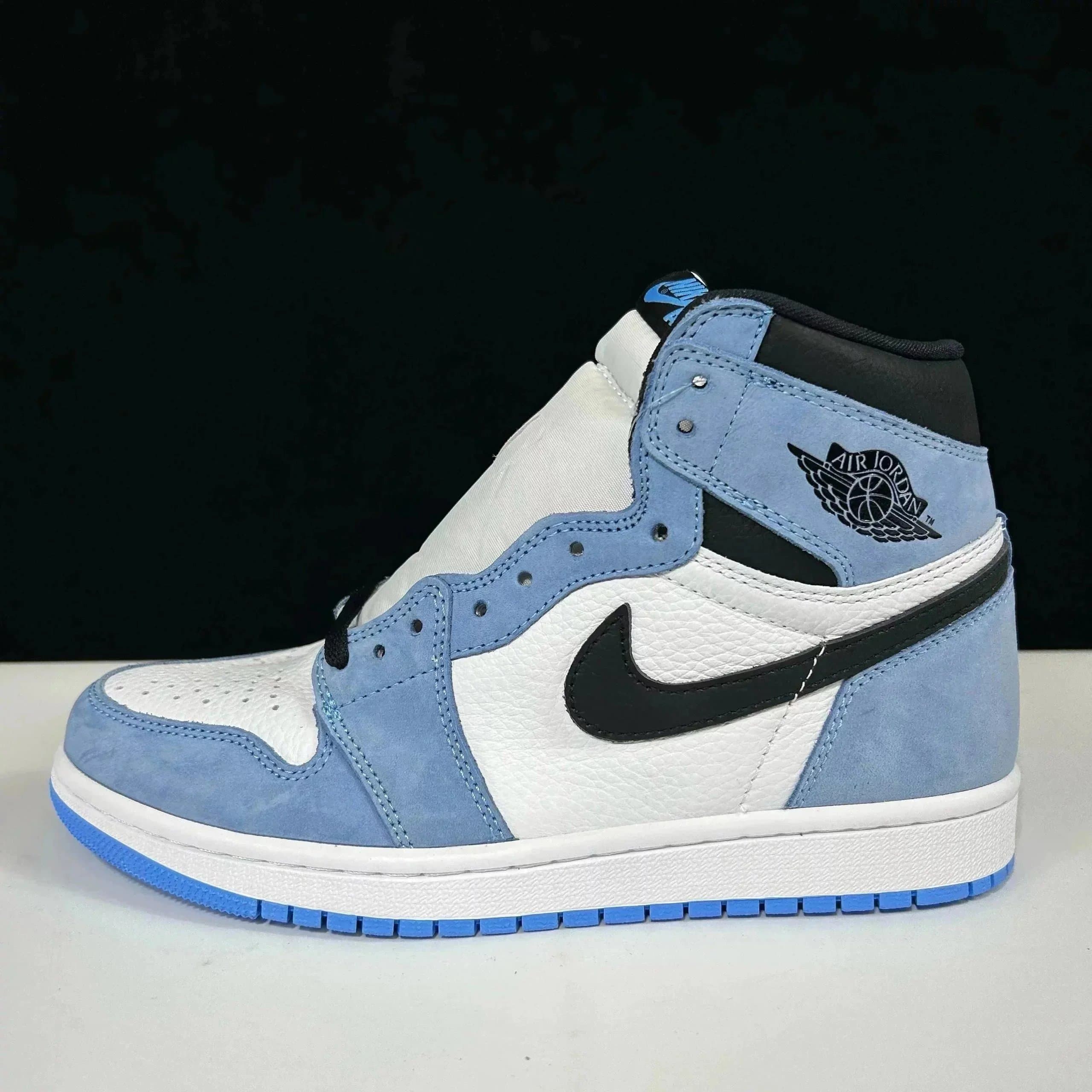 Air Jordan 1 High University Blue