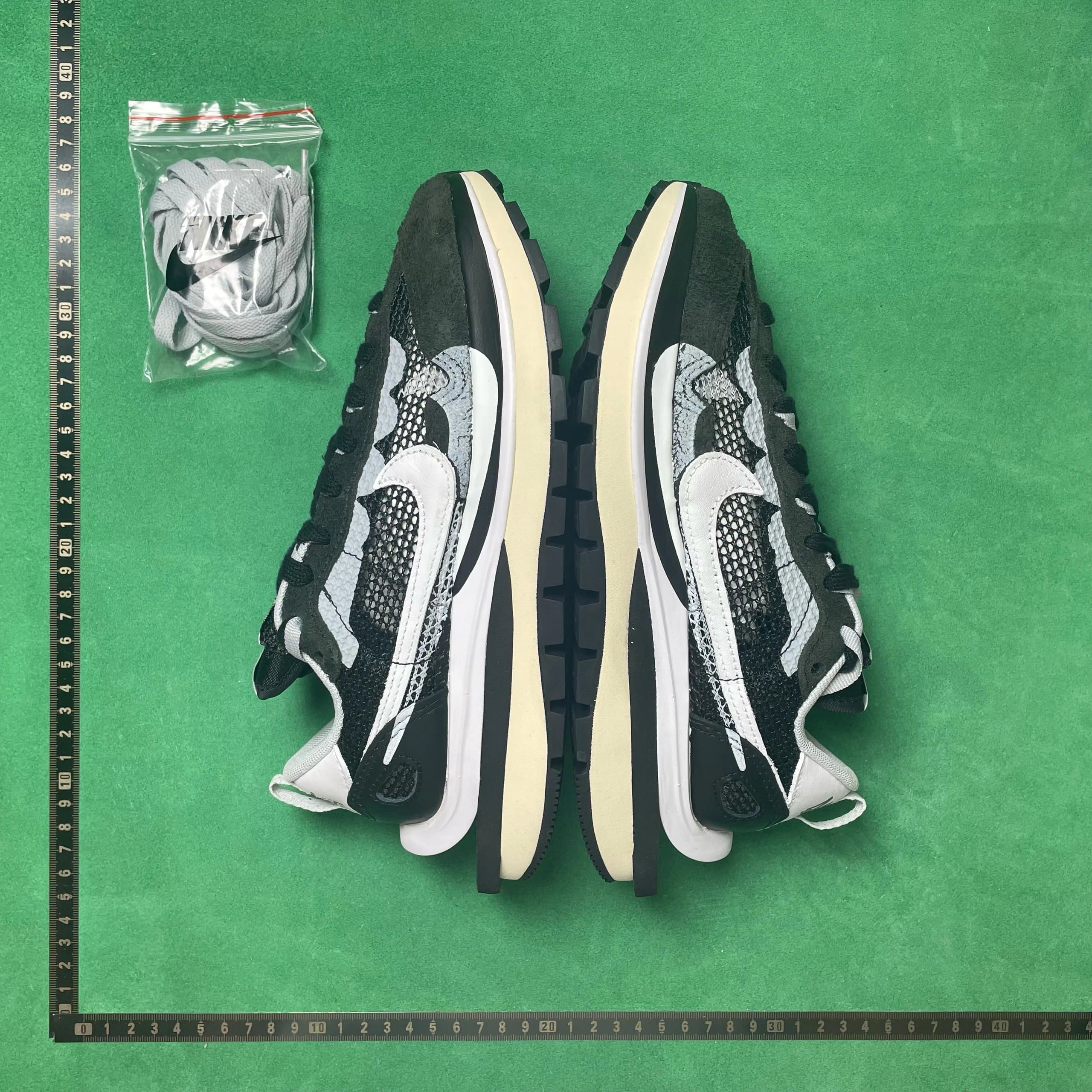 Nike × Sacai VaporWaffle White Sail Gum — 8号黑色CV1363 001