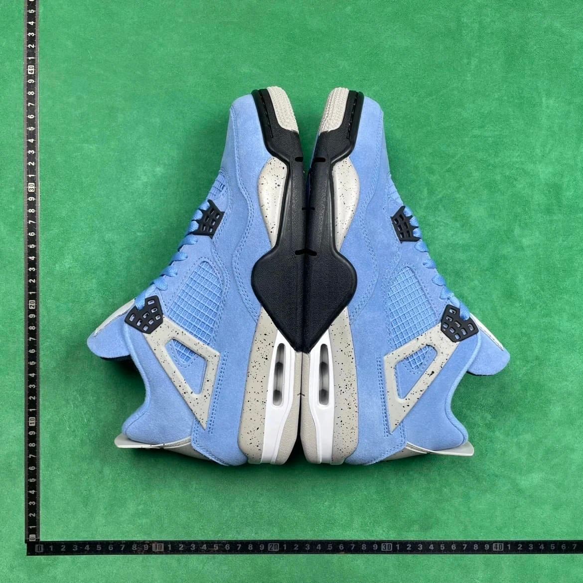 Air Jordan 4 Fire Red — 14号大学蓝CT8527 400