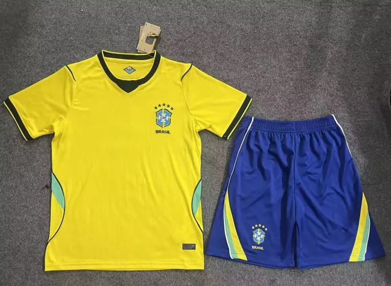 Adidas Venezuela Away Kit White with Blue Yellow Trim — 巴西主场
