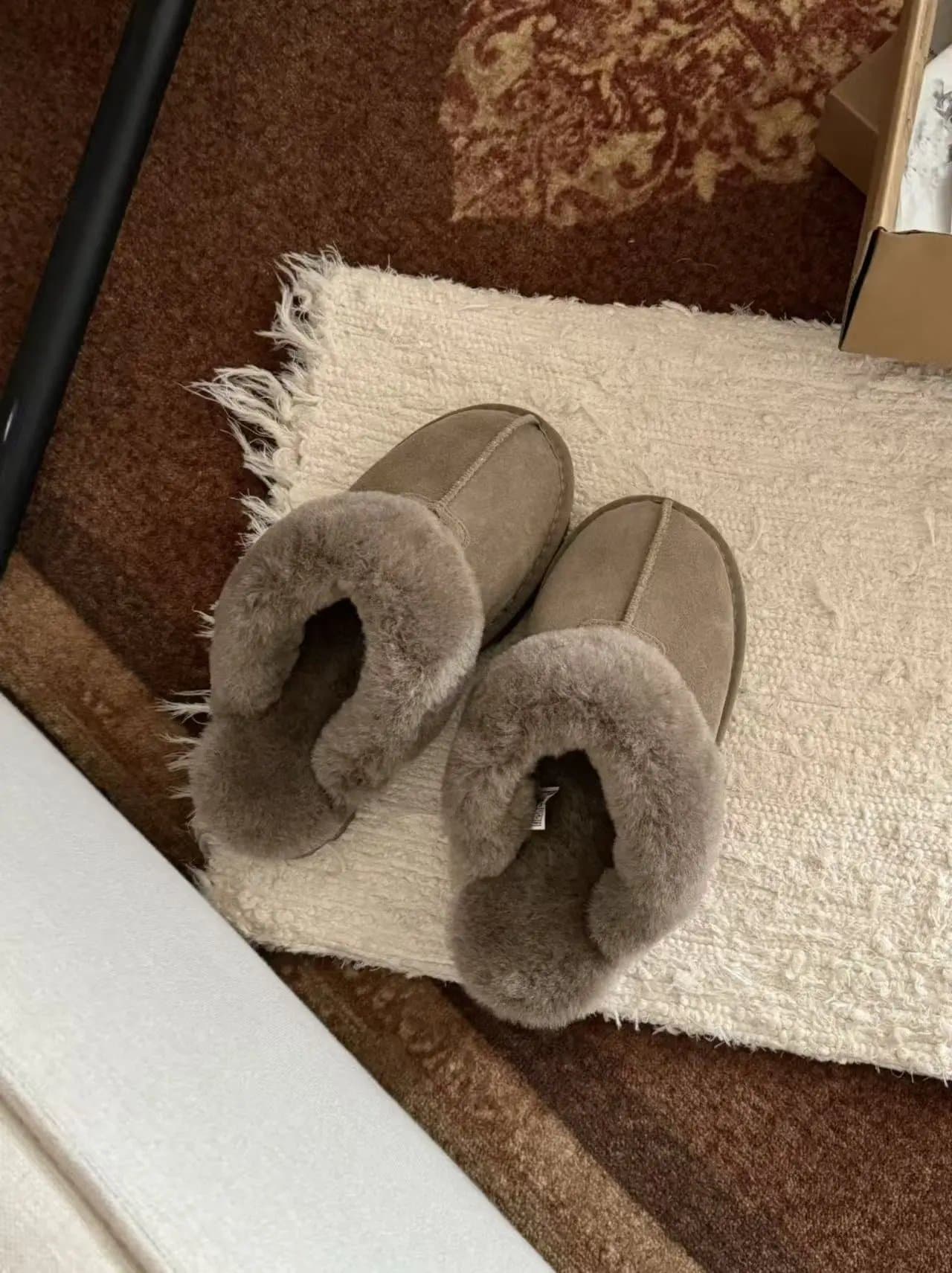 UGG Fluff Platform Slide Classic Black — 1
