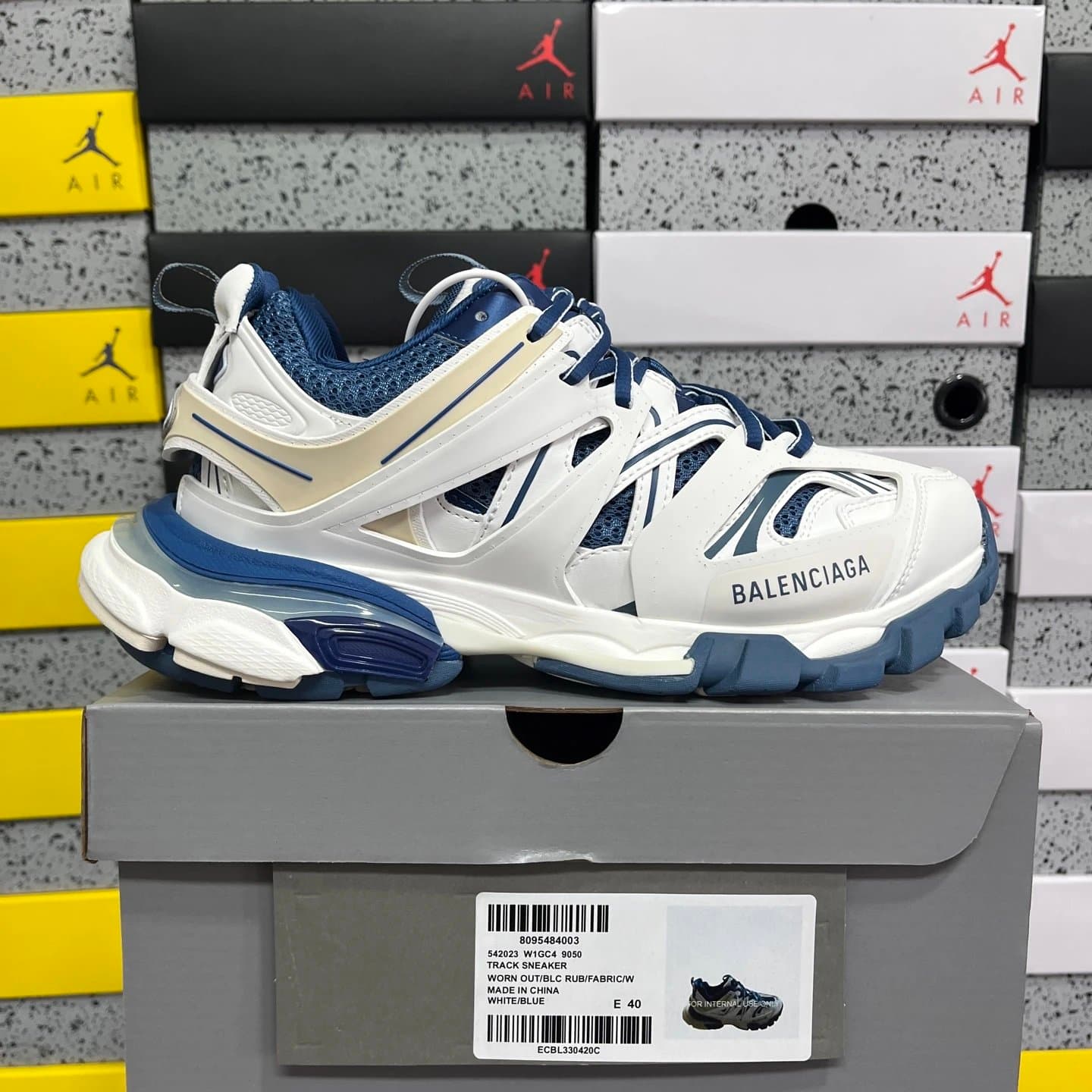 Balenciaga Track Sneaker Monocolor — VG · 白深蓝 C4 9050