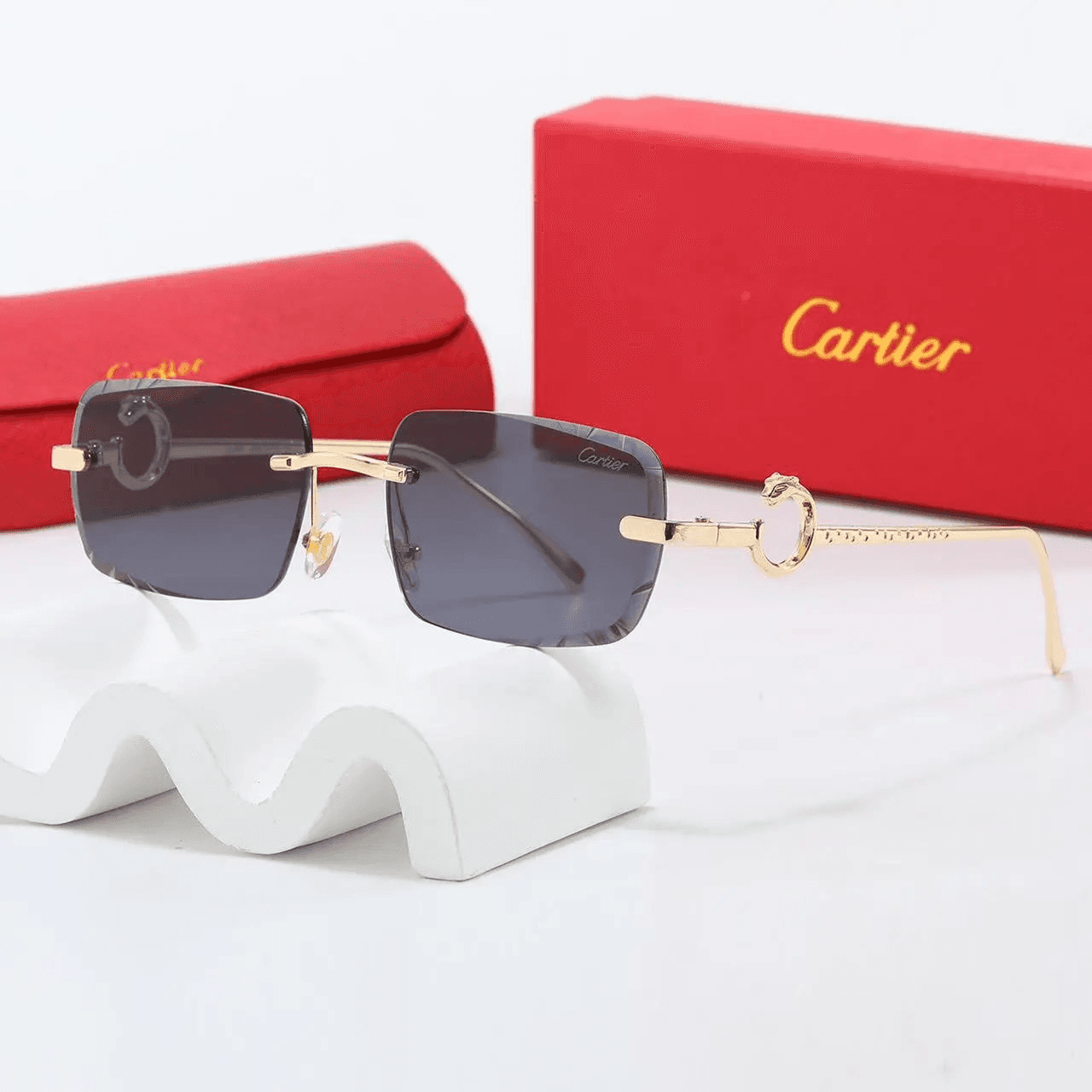 Louis Vuitton Square Sunglasses Monogram Logo — Cartier -8