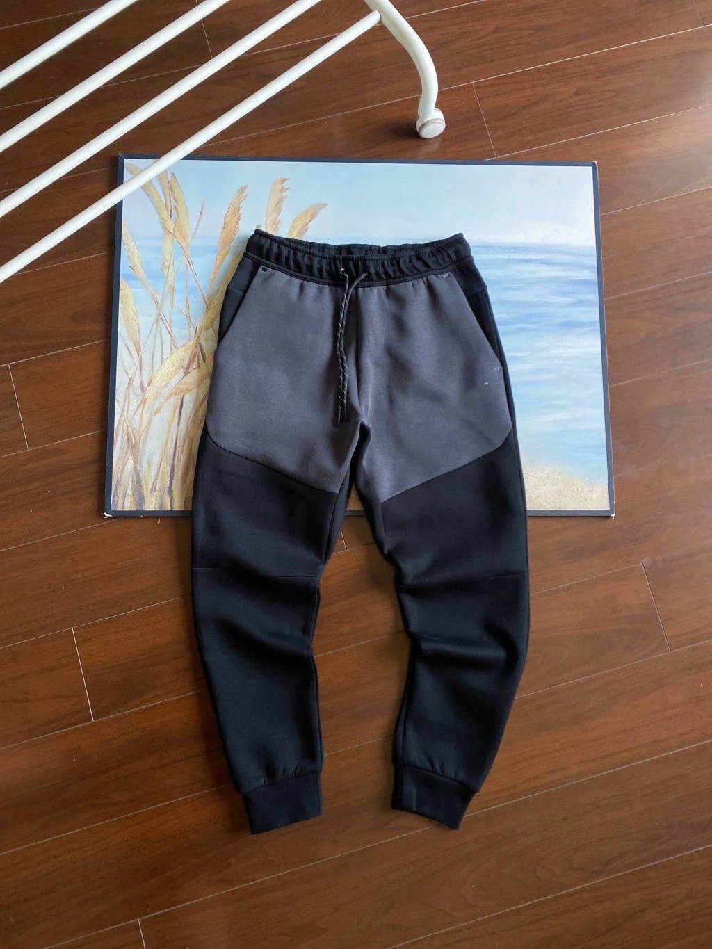 Nike Tech Fleece Joggers Solid Brown — 黑拼深灰长裤