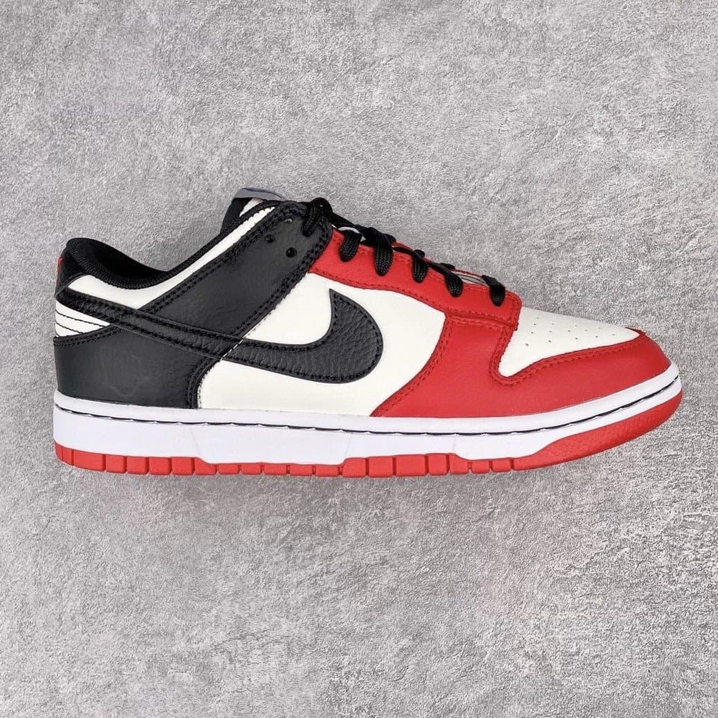 Nike Dunk Low Chicago