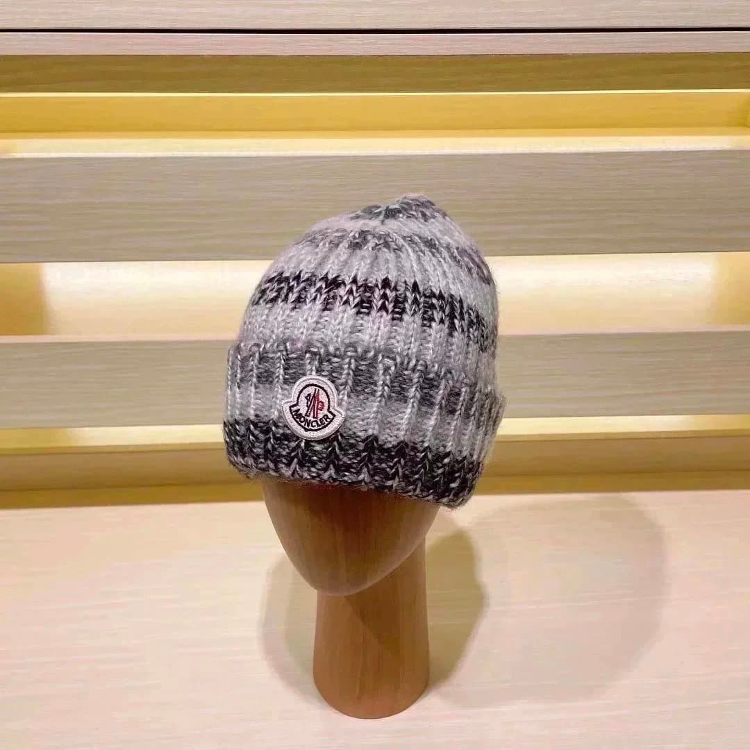 Moncler Ribbed Beanie Logo Patch — 33
