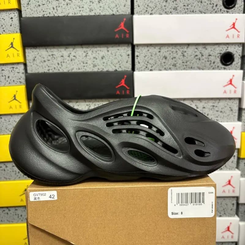 Yeezy Foam Runner Onyx