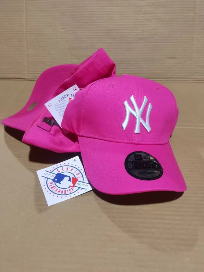 MLB New York Yankees Cap All-Black — 26