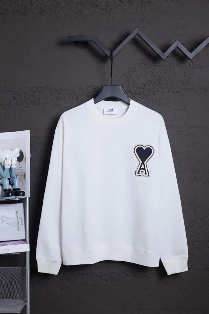 AMI Paris Crewneck Sweatshirt Heart Logo