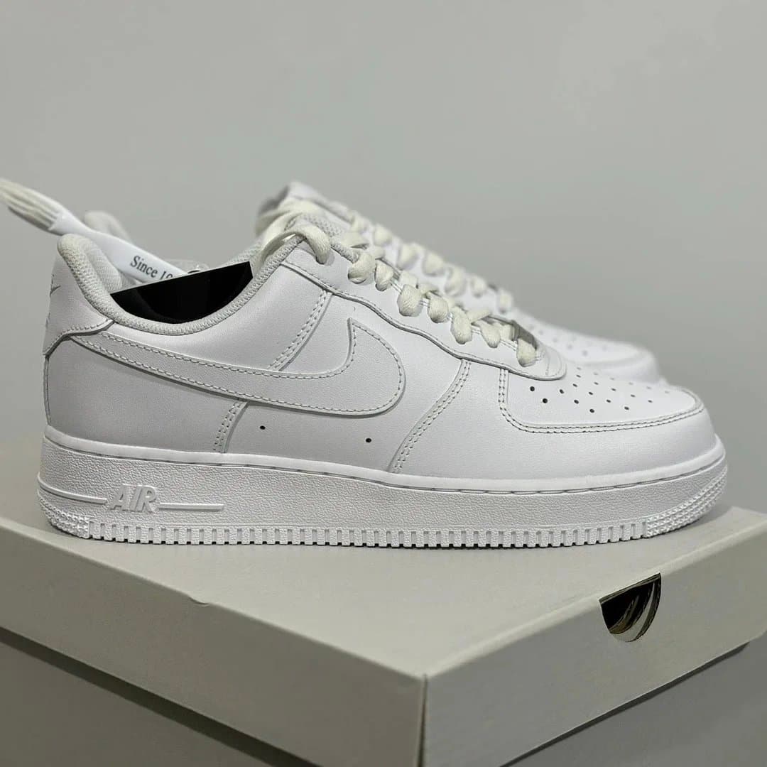Nike Air Force 1 Low Triple White