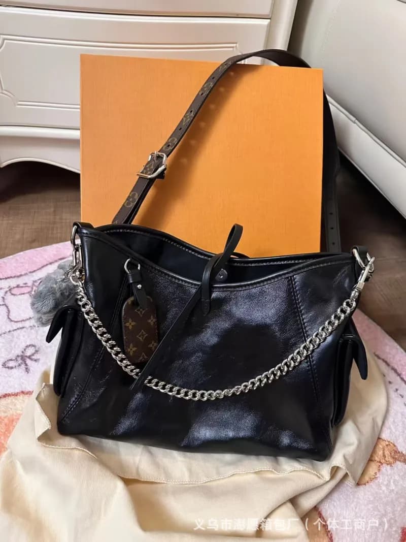 Louis Vuitton Hobo Bag Monogram Leather
