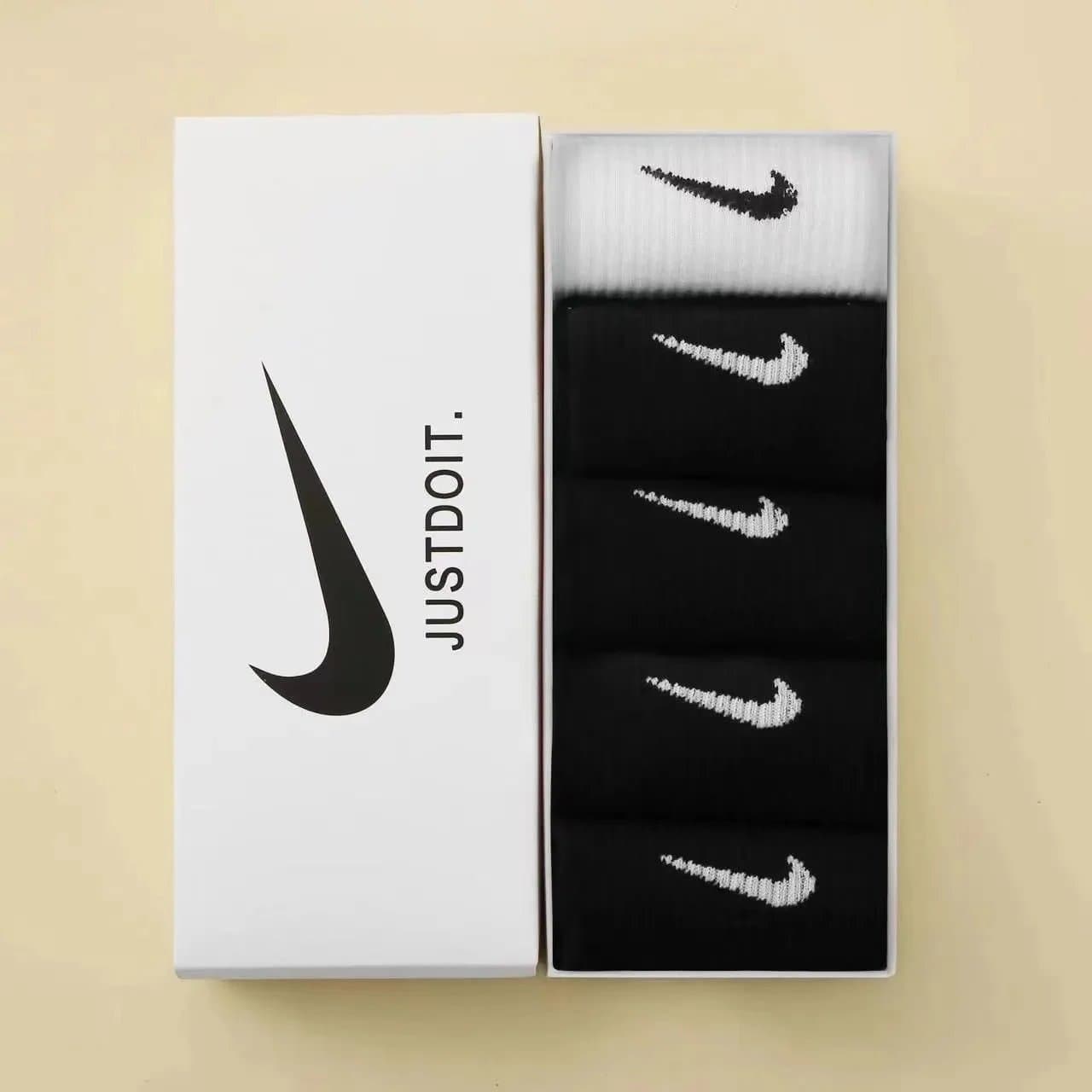 Nike Socks 3-Pack — 5双装【黑+黑+黑+黑+白】