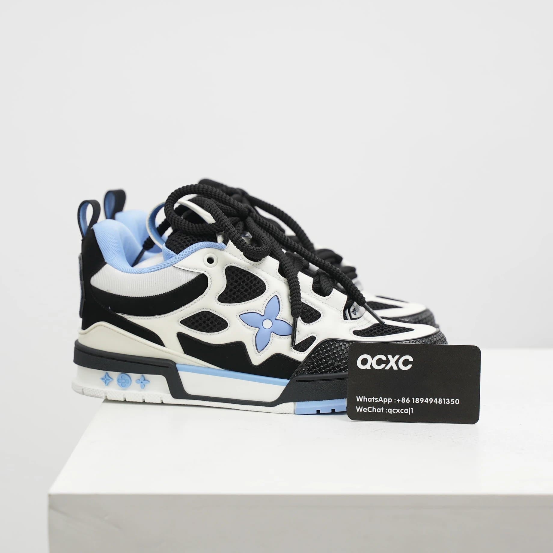 Louis Vuitton LV Trainer Monogram Flower