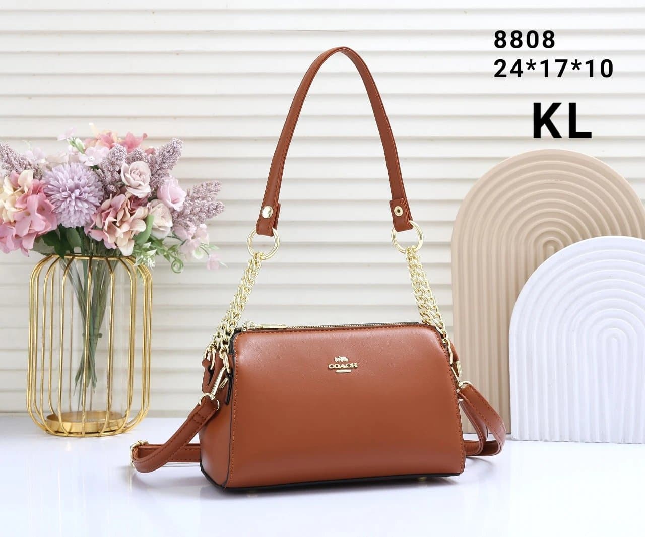 Michael Kors Medium Tote MK Monogram — 33