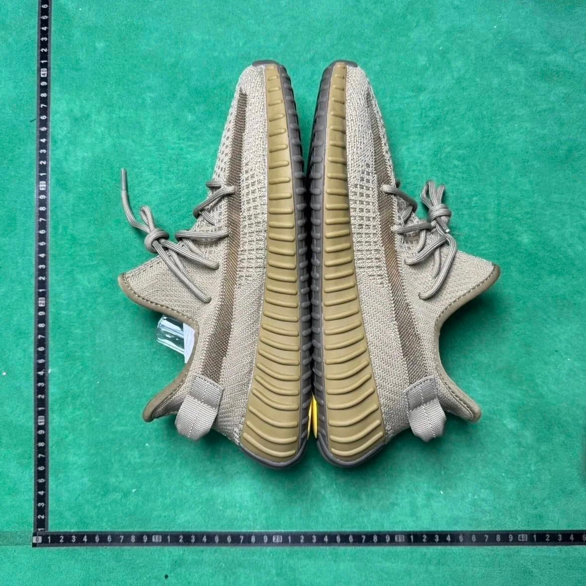 Yeezy Boost 350 V2 Zebra — 35号地球美洲FX9033