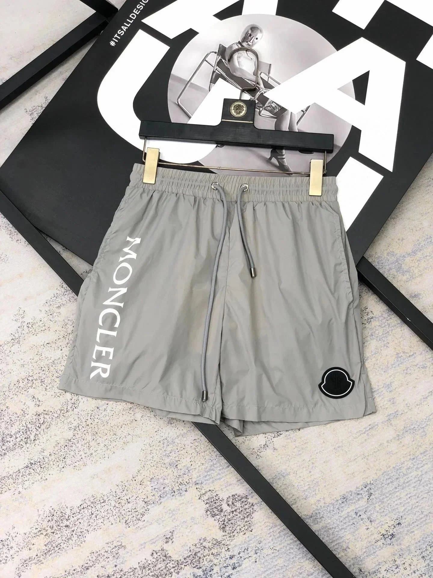 Moncler Logo-Print Shorts Side Logo — TH0201150373