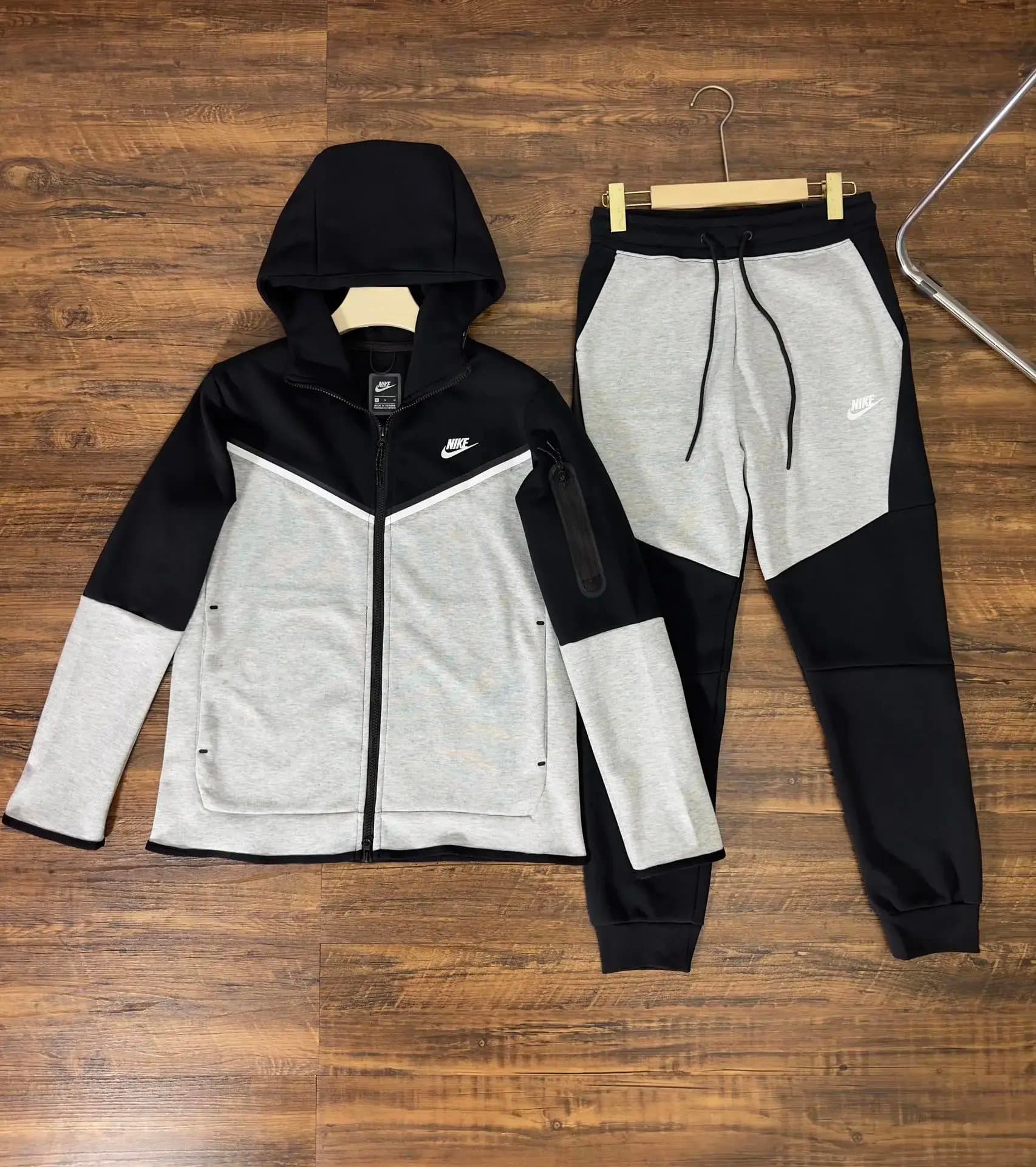 Nike Tech Fleece Joggers Navy — 33