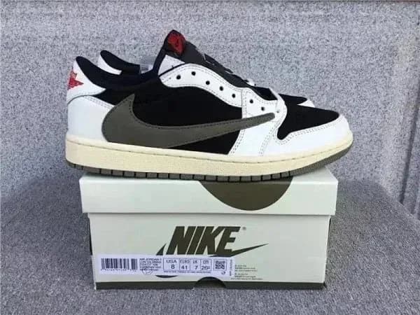 Nike × Travis Scott Dunk Low Cactus Jack