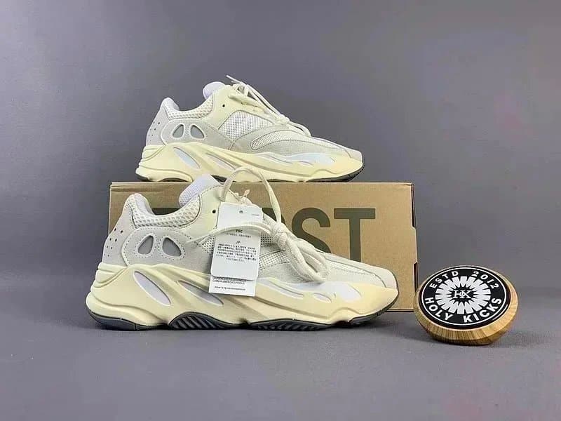 Yeezy 700 Wave Runner — 09