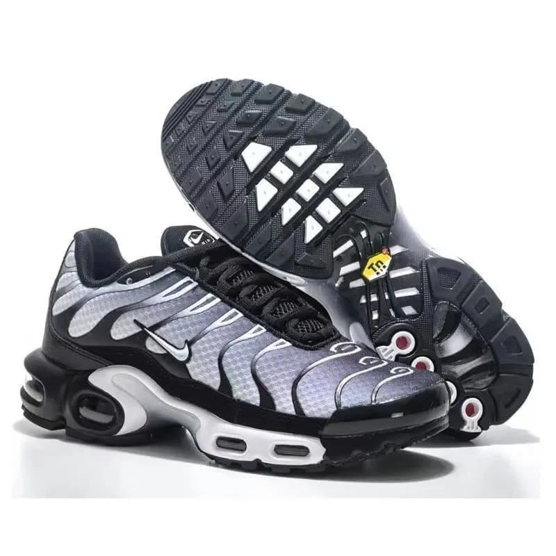 Nike Air Max Plus Hyper Blue — 18