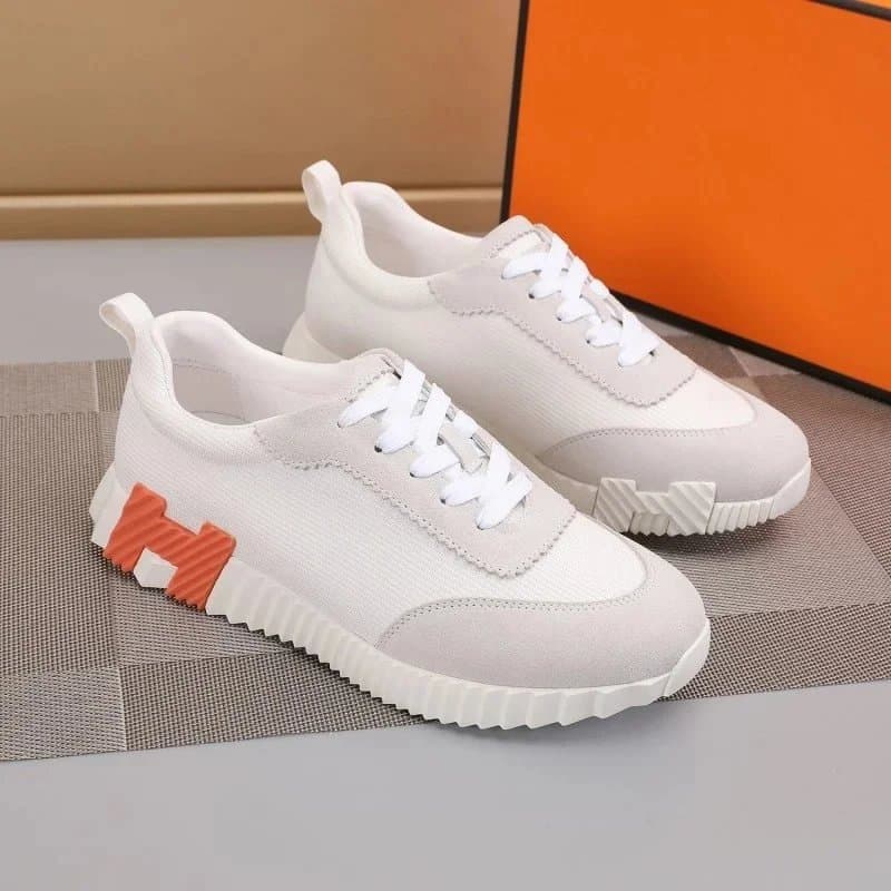 Hermès Low-Top Sneaker Contrast Sole — A12