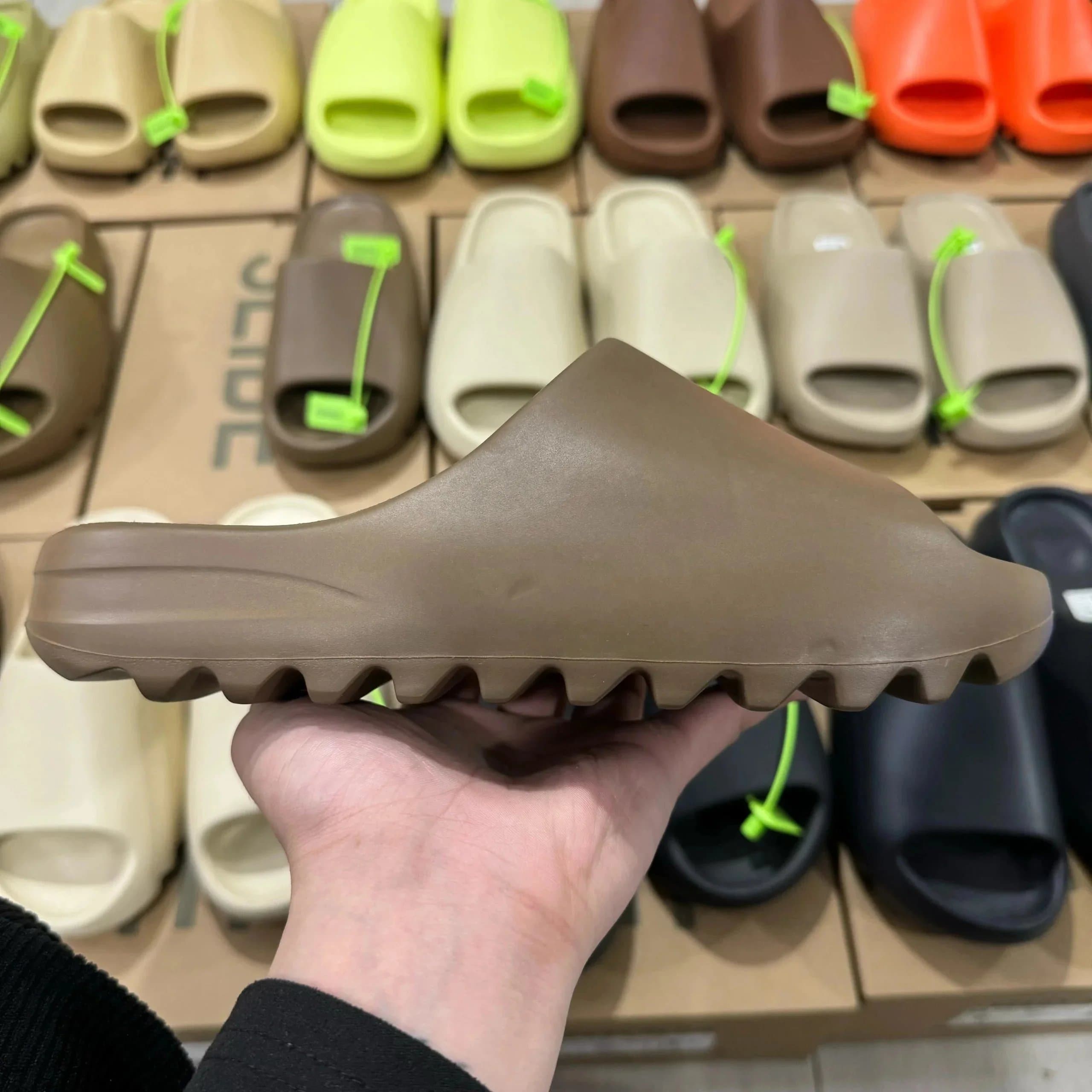 Yeezy Slide Earth