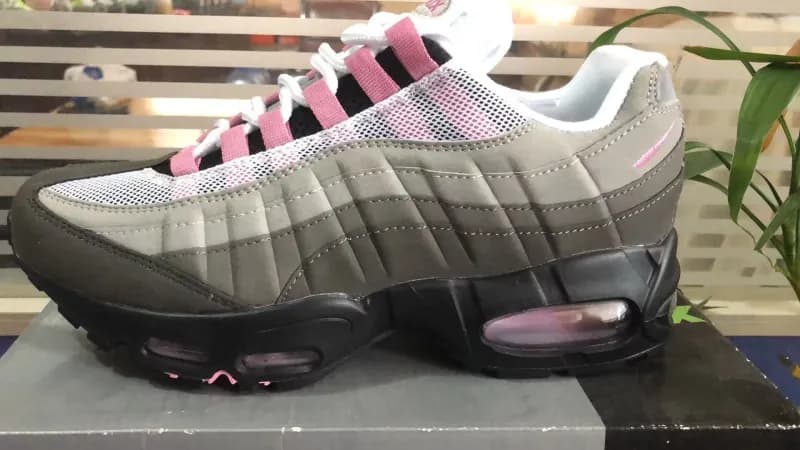 Nike Air Max 95 Particle Pink
