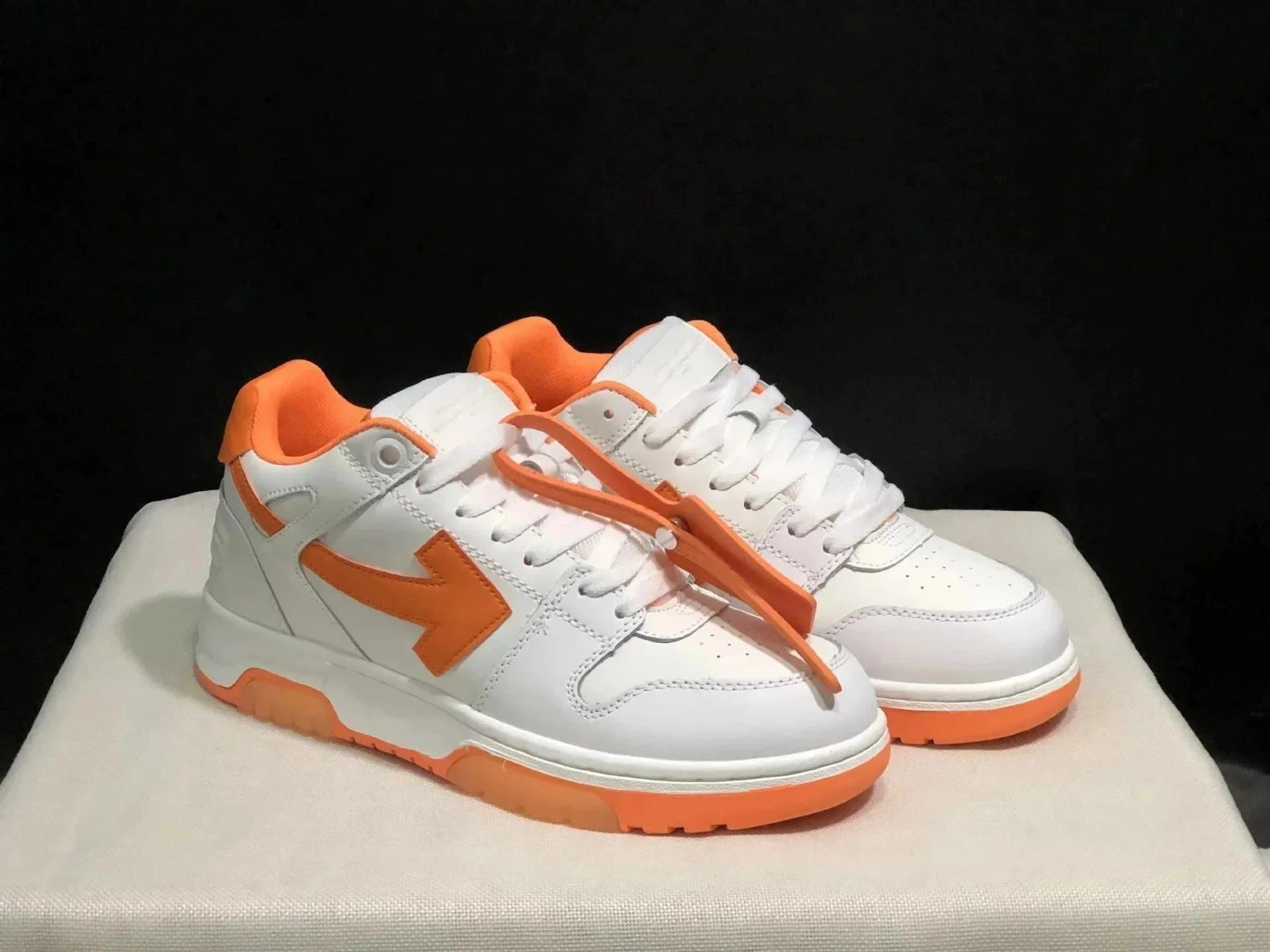 Off-White Low Mint Accents — 14