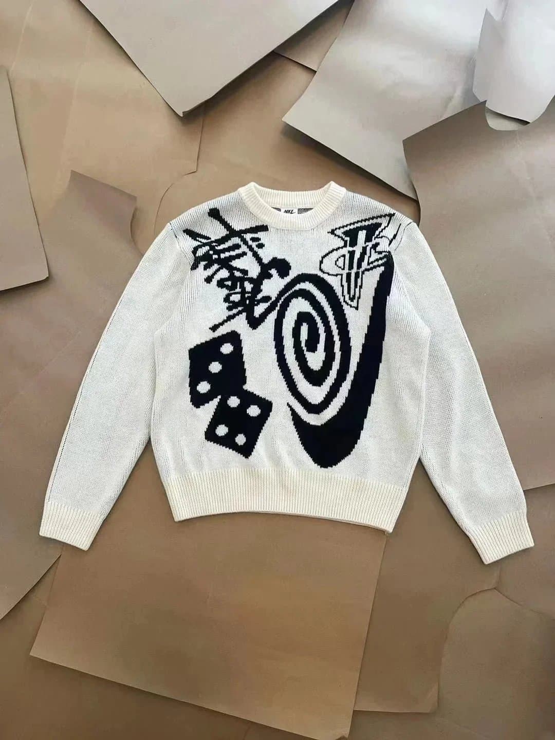 Off-White Knit Sweater 8-Ball Print — STS019