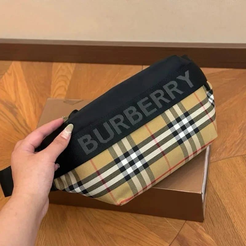 Louis Vuitton Multi Pochette Accessories Monogram Eclipse — Burberry 6
