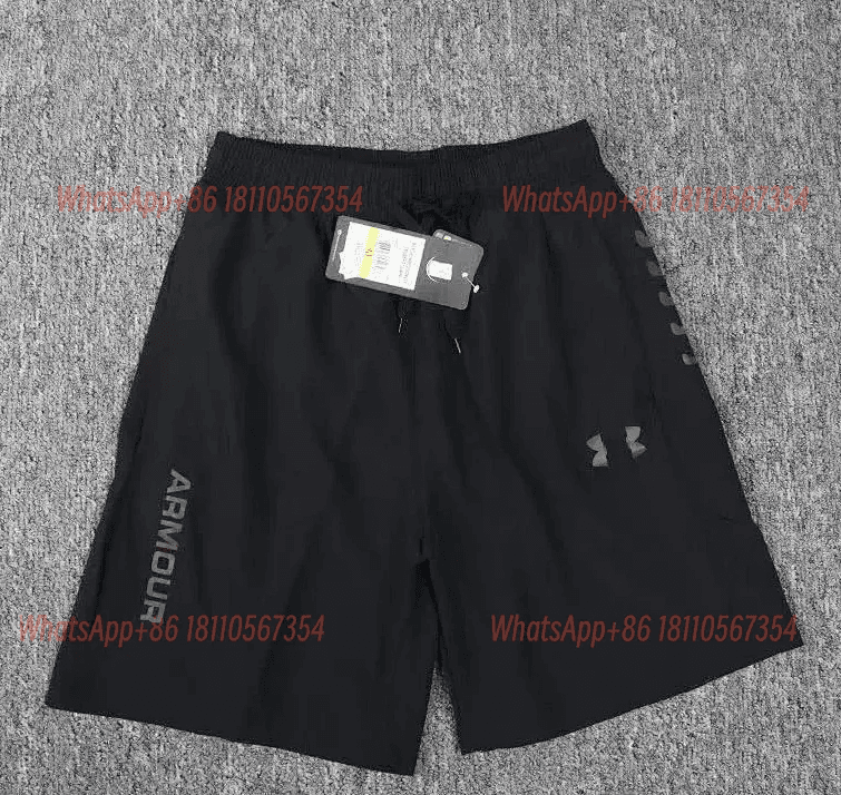 Lacoste Classic Shorts Solid White — UA-黑