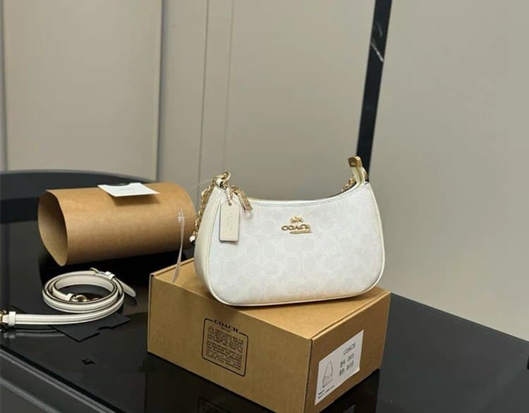Gucci Horsebit 1955 Mini Bag White Calf Leather