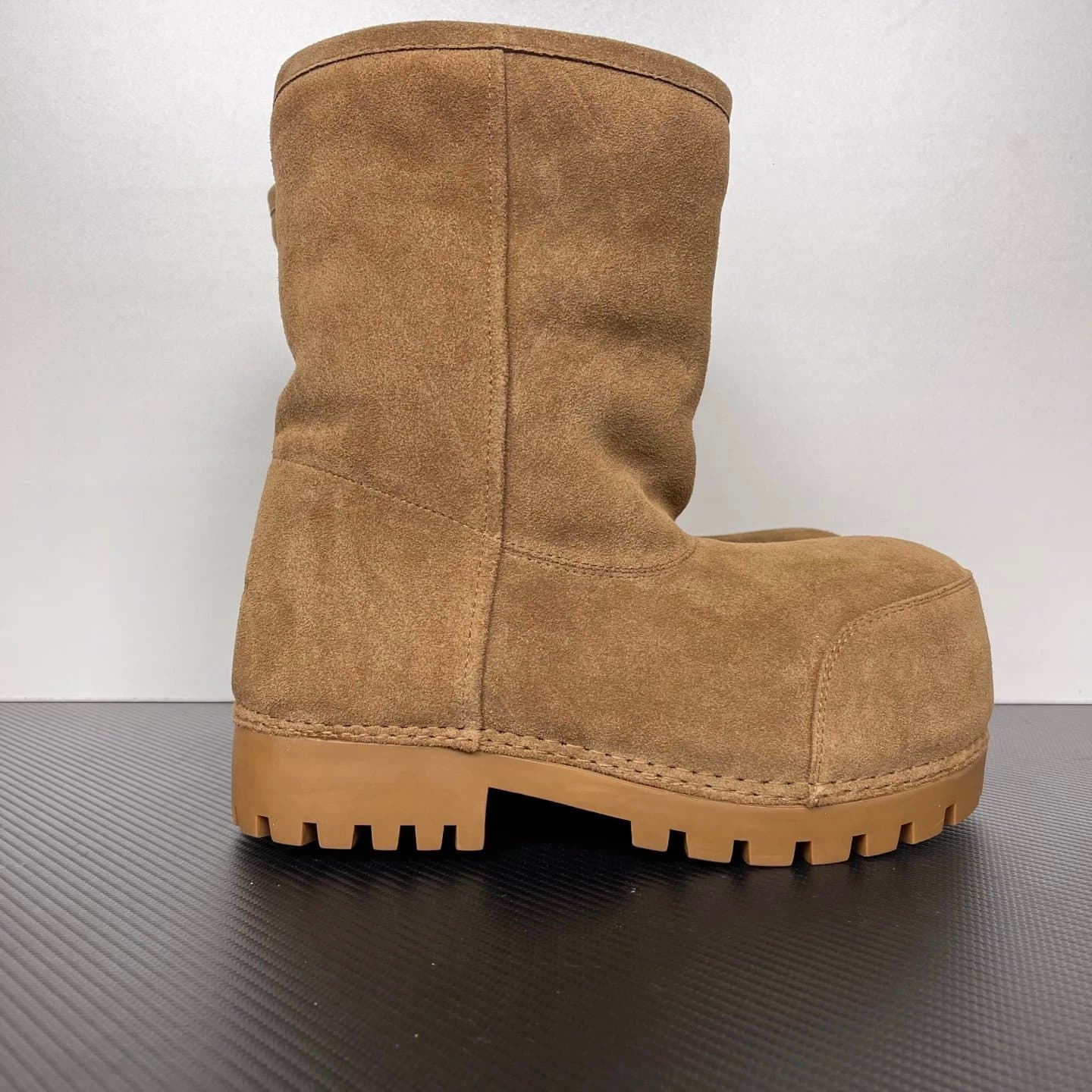 UGG Classic Mini Platform Boot Suede