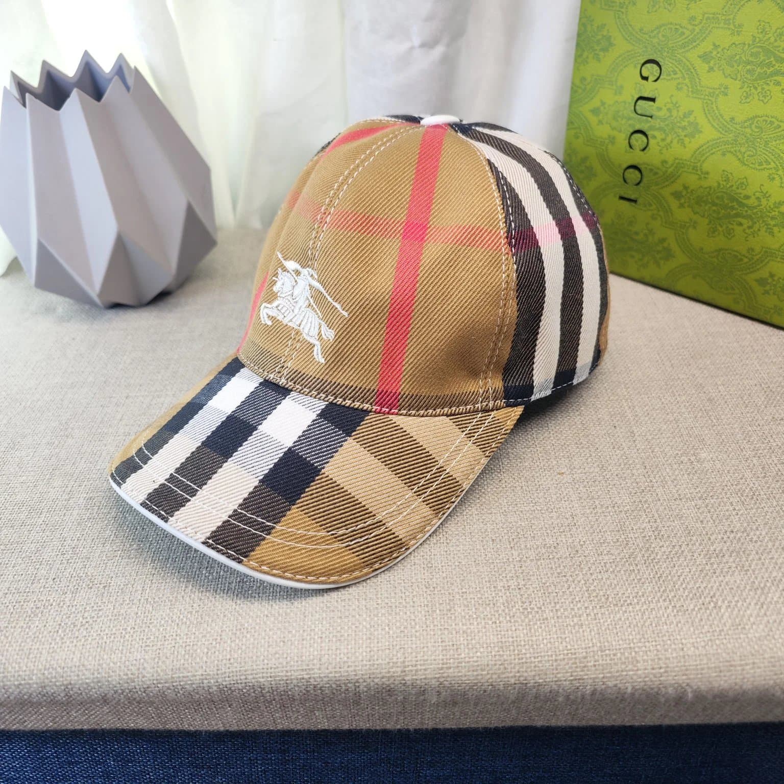 Burberry Baseball Cap Vintage Check — 040105211