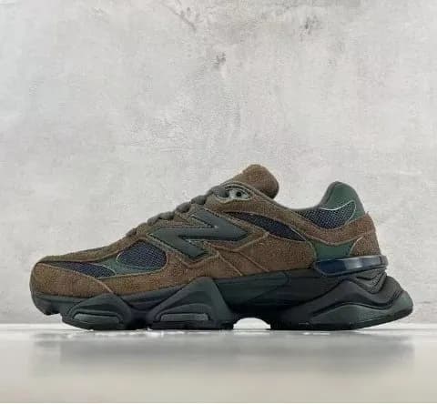 New Balance 2002R Olive/Navy