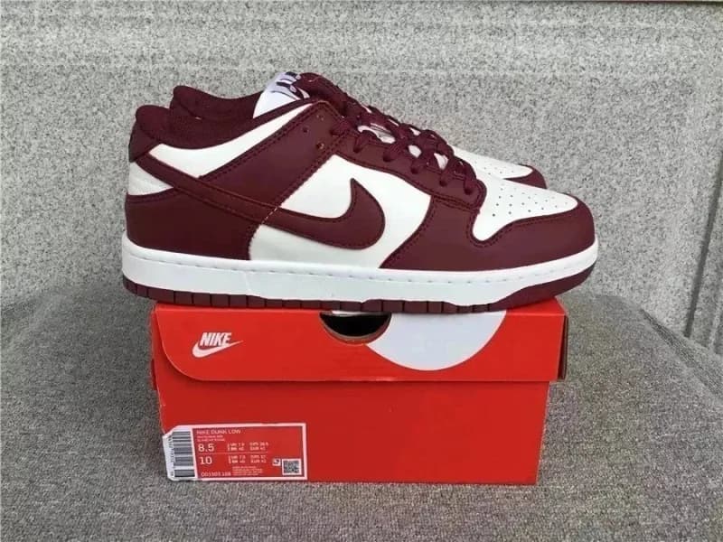 Nike Dunk Low Burgundy