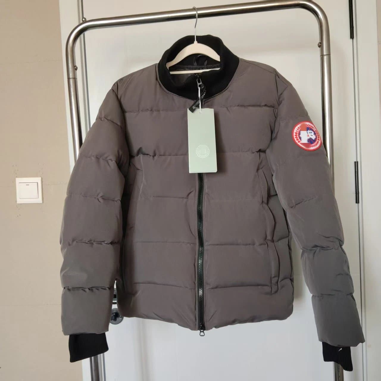 Moncler Puffer Jacket Fur-Trimmed Hood — Canada Goose【白鸭绒羽绒服】-灰色