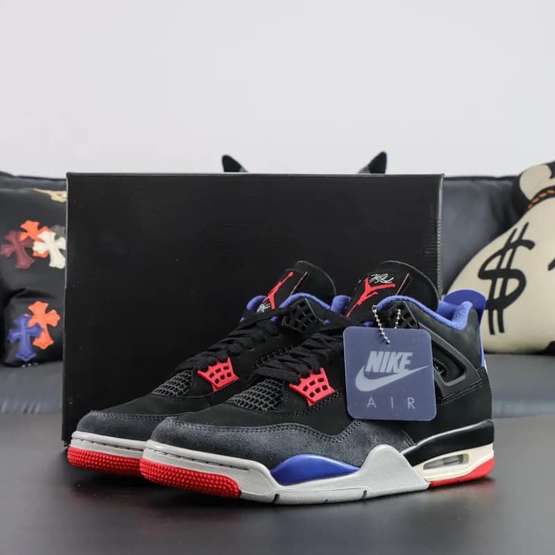 Air Jordan 4 Bred