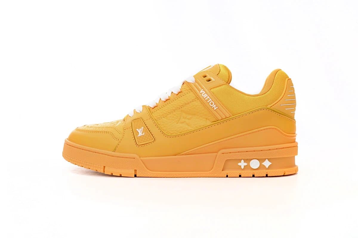 Louis Vuitton LV Trainer Monogram Embossed — EUR35-EUR46 (Message Note Size)↓↓↓↓ · 全黄压花