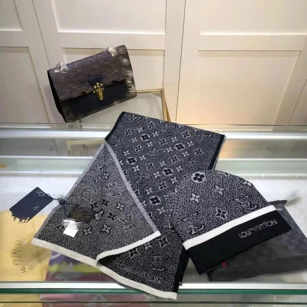 Louis Vuitton Monogram Shawl Graphite