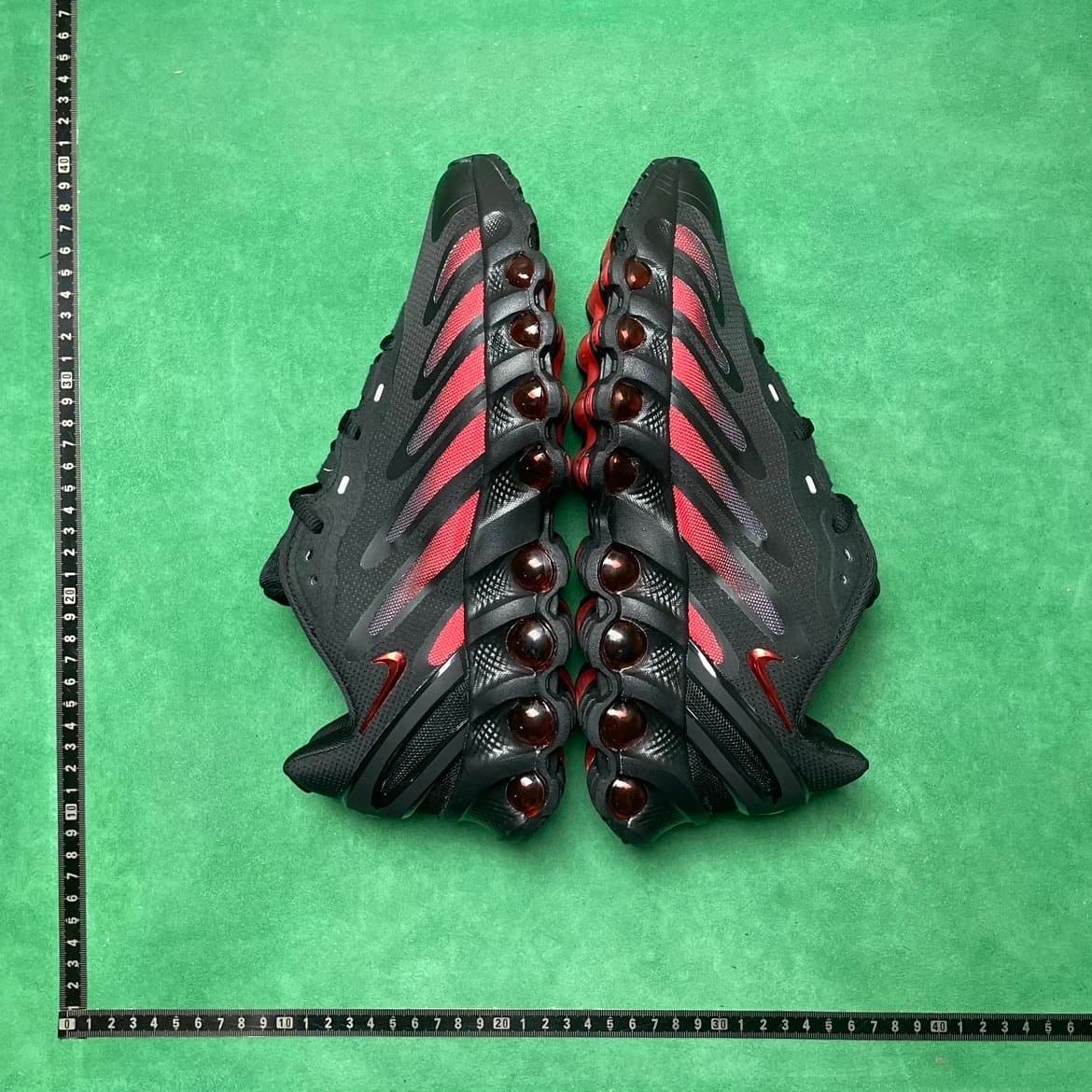 Nike Air Max TN Black Red