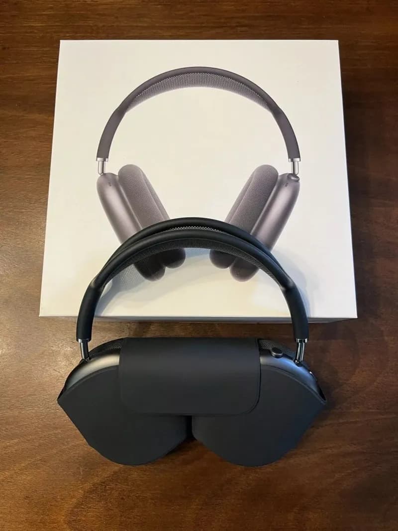Apple AirPods Max Space Gray