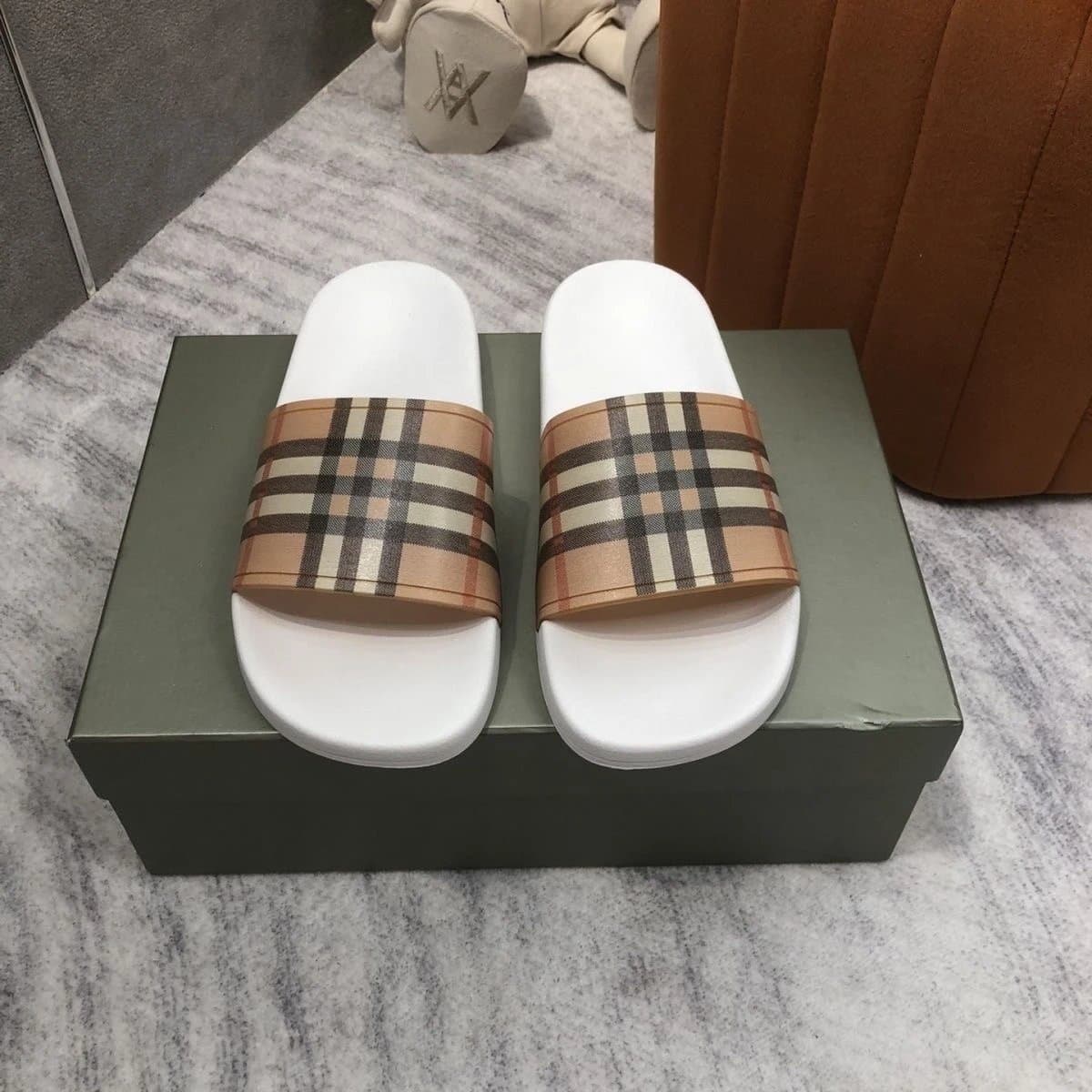 Burberry Check Slide Classic Check