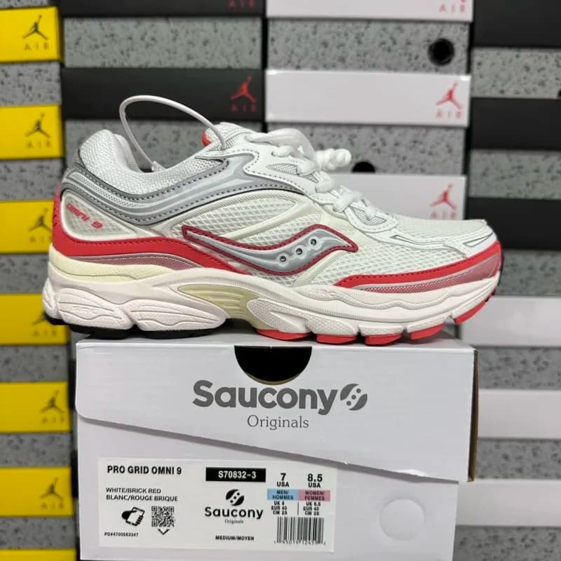 Saucony Pro Grid Omni 9 White/Brick Red