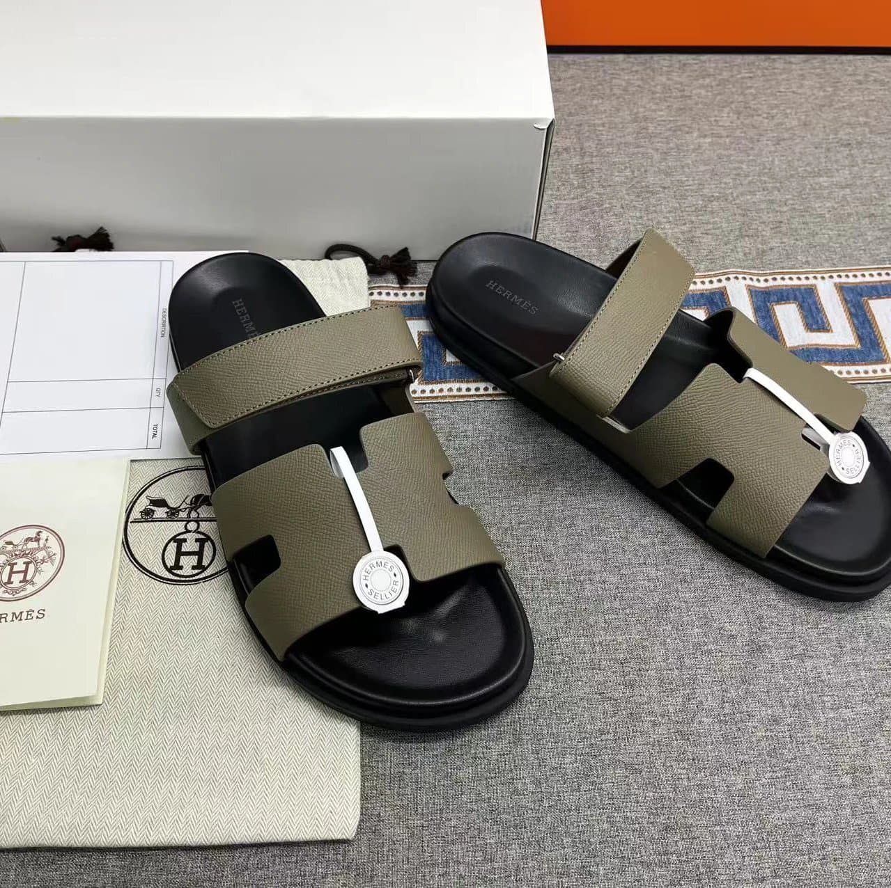 Hermès Oran Sandal Suede — 6号色