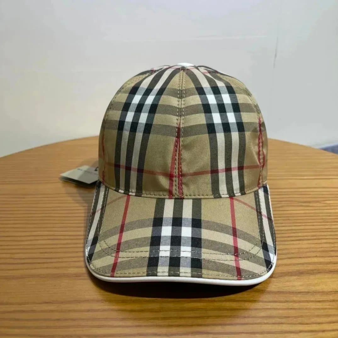 Fendi Baseball Cap FF Monogram — Burberry 4-MZ016