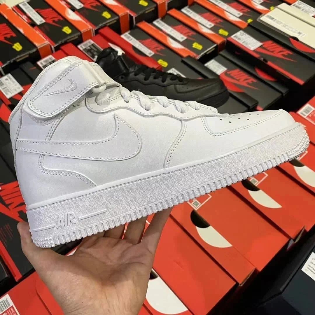 Nike Air Force 1 Low Triple White